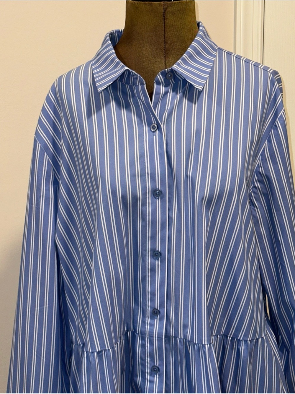 Chico’s Blue & White Striped Button-Down Tiered Shirt Dress size 4 US 20 - Picture 3 of 11